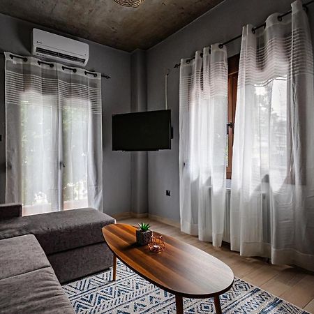 One Salonica Deluxe Apartment 1 ภายนอก รูปภาพ